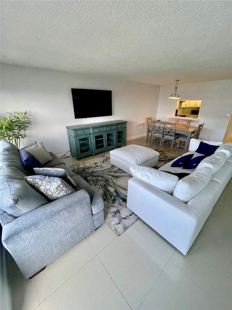1 bedroom Condominium at 3500 Galt Ocean Drive #1714, Playa Del Sol Condo, Fort Lauderdale — photo 3