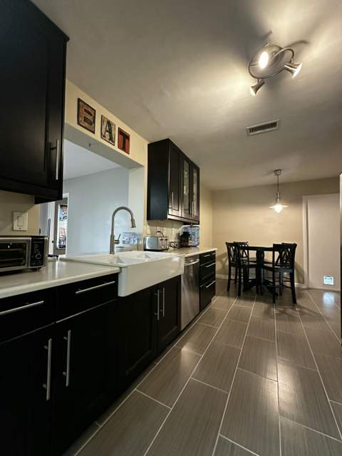 8211 NW 91st Avenue, Tamarac FL - photo 8 of 20