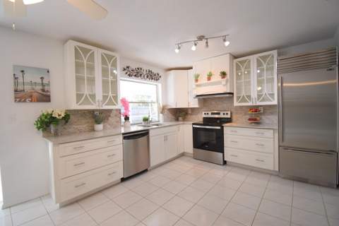 701 NW 6th Drive, Boca Raton FL - photo 6 of 31