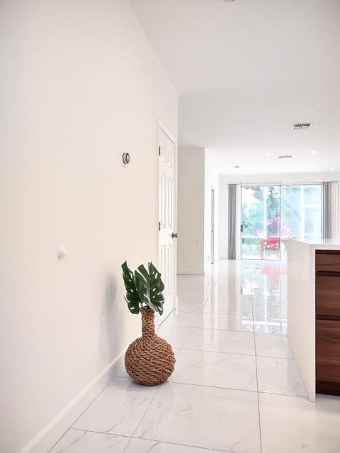 6698 Via Regina, Boca Raton FL - photo 13 of 16