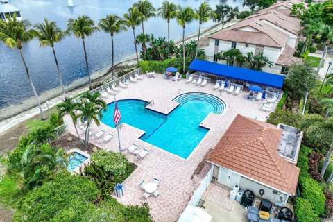 6698 Via Regina, Boca Raton FL - photo 15 of 16
