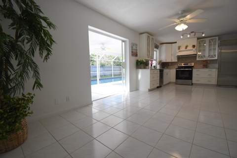 701 NW 6th Drive, Boca Raton FL - photo 13 of 31