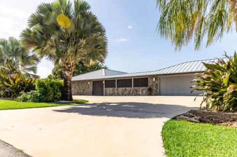 3504 Fontaneda Avenue, Fort Pierce FL - photo 8 of 83