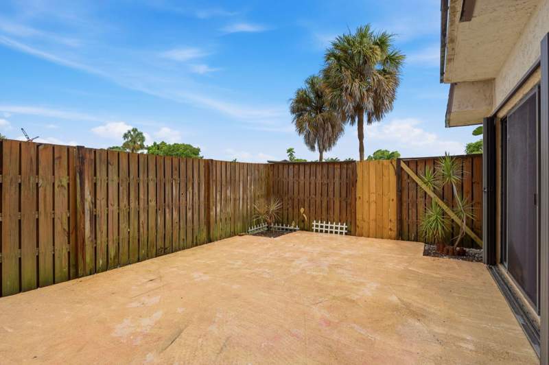2 bedroom Townhouse at 2625 SE 5th Circle, Los Mangos Patio Villas And Townhomes, Boynton Beach — photo 3