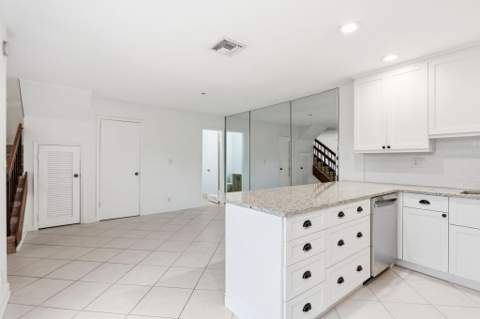 2625 SE 5th Circle, Boynton Beach FL - photo 13 of 31