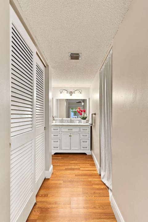 2532 Boundbrook Drive #107, Palm Springs FL - photo 14 of 31