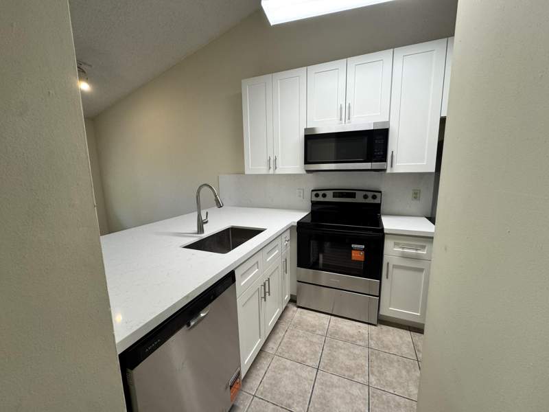 2 bedroom Condominium at 938 Coral Club Drive #938, Napoli Gardens At Coral S, Coral Springs — photo 4