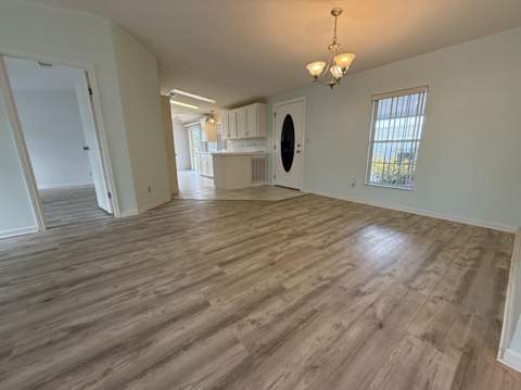 294 Kingfisher Avenue, Fort Pierce FL - photo 6 of 37
