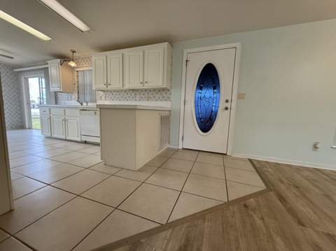 294 Kingfisher Avenue, Fort Pierce FL - photo 8 of 37