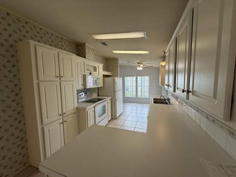 294 Kingfisher Avenue, Fort Pierce FL - photo 10 of 37