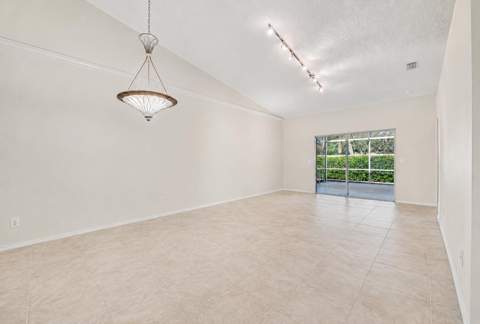 8482 Logia Circle, Boynton Beach FL - photo 9 of 91
