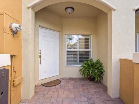 301 Lake Monterey Circle, Boynton Beach FL - photo 11 of 36