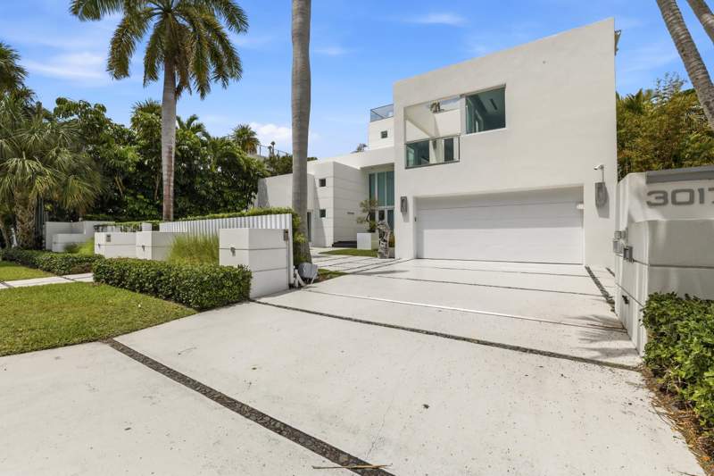 5 bedroom Single Family Residence at 3017 N Atlantic Boulevard, Lauderdale Beach, Fort Lauderdale — photo 2