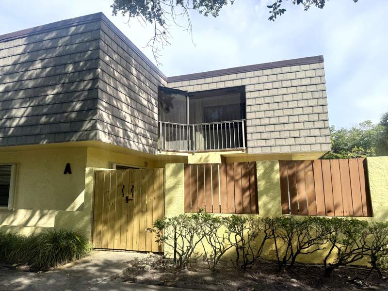 2 bedroom Townhouse at 3100 SE Brook Street, Brook Villas, Stuart — photo 2