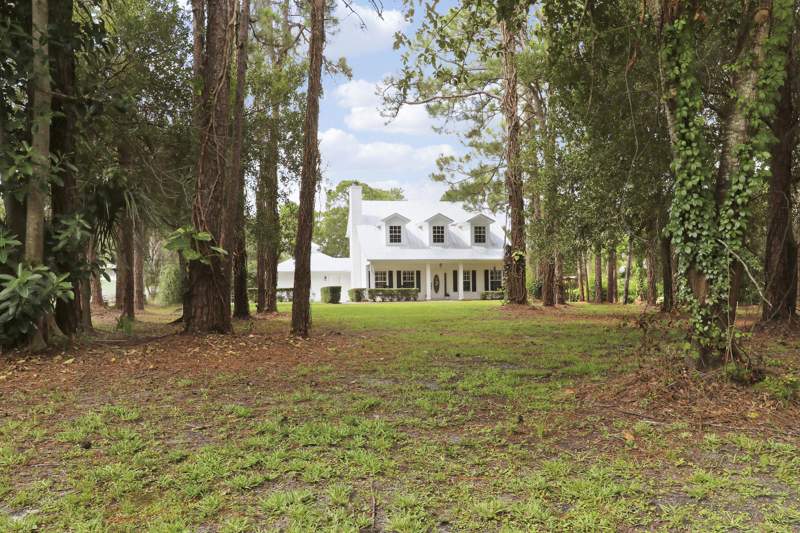 3 bedroom Single Family Residence at 10635 Pine Needle Drive, Pine Hollow, Fort Pierce — photo 4