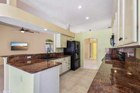 3709 NW Royal Oak Drive, Jensen Beach FL - photo 11 of 31