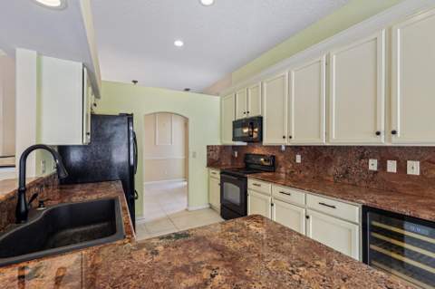 3709 NW Royal Oak Drive, Jensen Beach FL - photo 12 of 31
