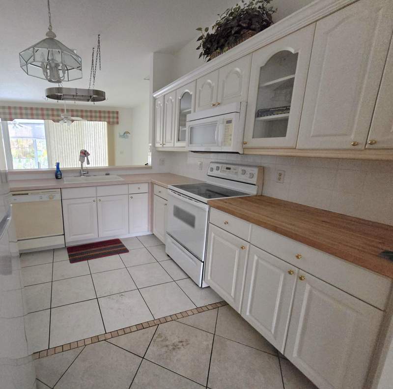 2 bedroom Single Family Residence at 536 NW Cortina Lane, Kings Isle Phase 6A, Port St. Lucie — photo 2