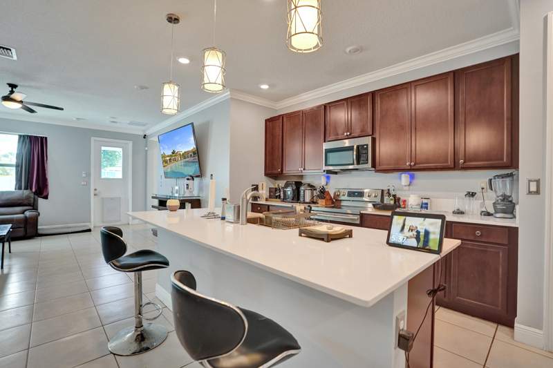 4 bedroom Single Family Residence at 4147 Rosa Drive, Crystal Lake 1st Sec, Deerfield Beach — photo 2
