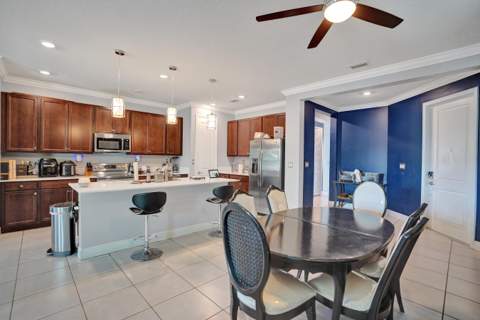 4147 Rosa Drive, Deerfield Beach FL - photo 6 of 39