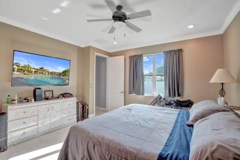 4147 Rosa Drive, Deerfield Beach FL - photo 8 of 39