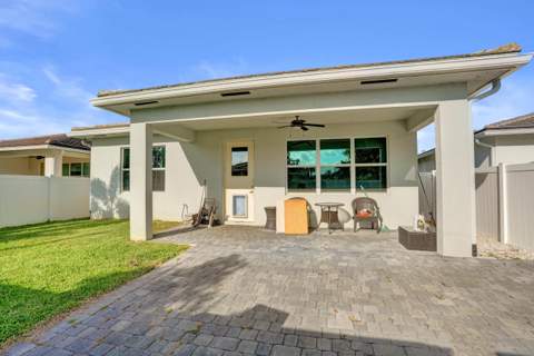 4147 Rosa Drive, Deerfield Beach FL - photo 24 of 39