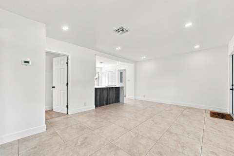 4841 NE 5th Terrace, Fort Lauderdale FL - photo 9 of 32