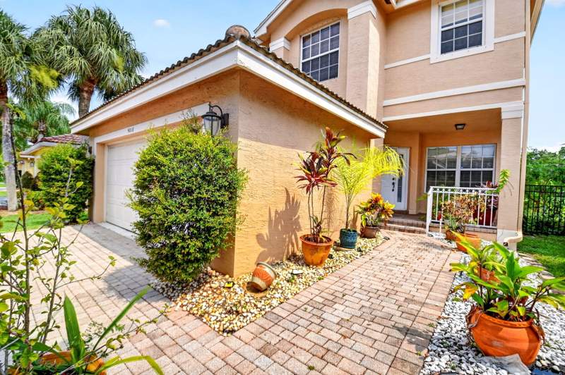 4 bedroom Single Family Residence at 5018 Starblaze Drive, Nautica Isles 4, Greenacres — photo 3