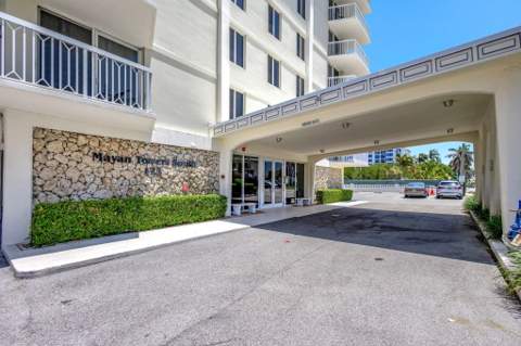 125 S Ocean Avenue #211, Palm Beach Shores FL - photo 6 of 53