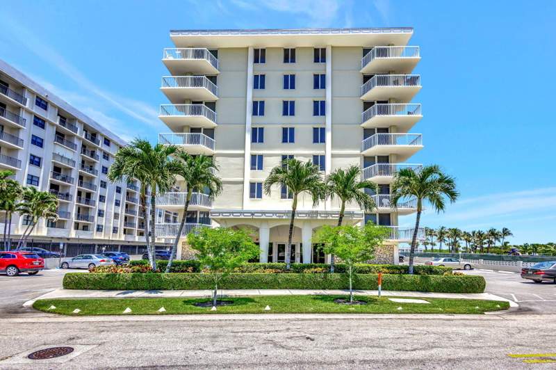 1 bedroom Condominium at 125 S Ocean Avenue #211, Mayan Towers Condo I, Palm Beach Shores — photo 2