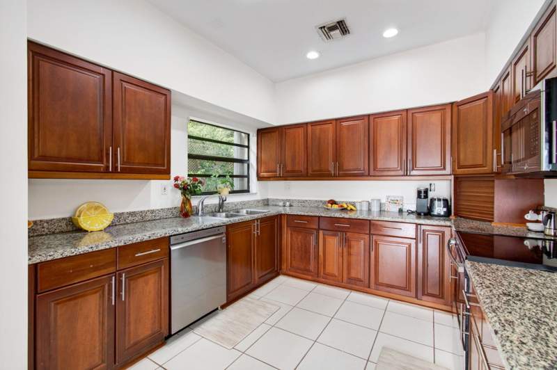 3 bedroom Townhouse at 8718 Via Reale, Boca Azul Ph 2, Boca Raton — photo 4