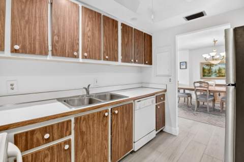 125 S Ocean Avenue #211, Palm Beach Shores FL - photo 14 of 53