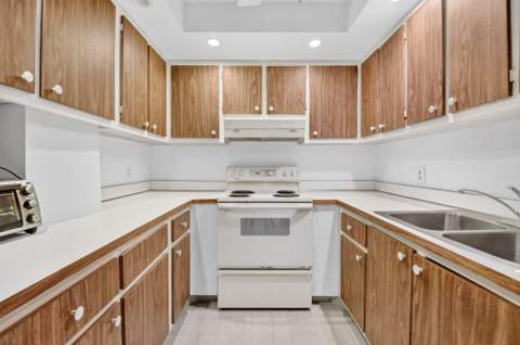 125 S Ocean Avenue #211, Palm Beach Shores FL - photo 15 of 53