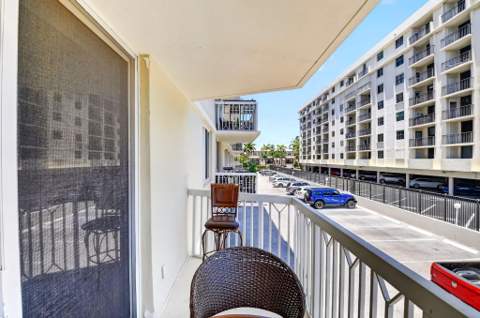125 S Ocean Avenue #211, Palm Beach Shores FL - photo 20 of 53