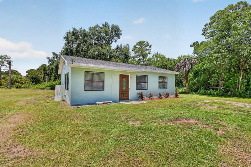 2 bedroom Single Family Residence at 2205 N 44th Street, Harmony Heights No 4, Fort Pierce — photo 3