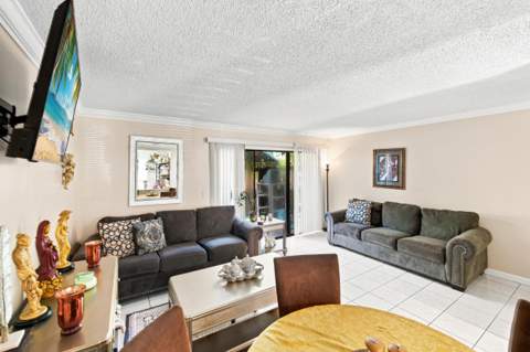 799 Hill Drive #E, West Palm Beach FL - photo 16 of 33