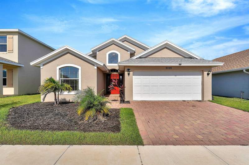 4 bedroom Single Family Residence at 9728 Starboard Drive, Morningside Palm Breezes Club Phase 2A, Fort Pierce — photo 2