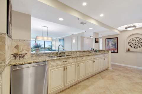 4740 S Ocean Boulevard #909, Highland Beach FL - photo 8 of 38