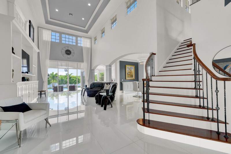 5 bedroom Single Family Residence at 146 SE Bella Strano, Tesoro Plat No 2, Port St. Lucie — photo 4