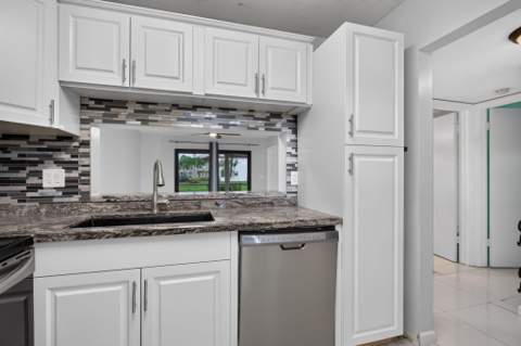 5540 Lakeside Drive #102, Margate FL - photo 8 of 31