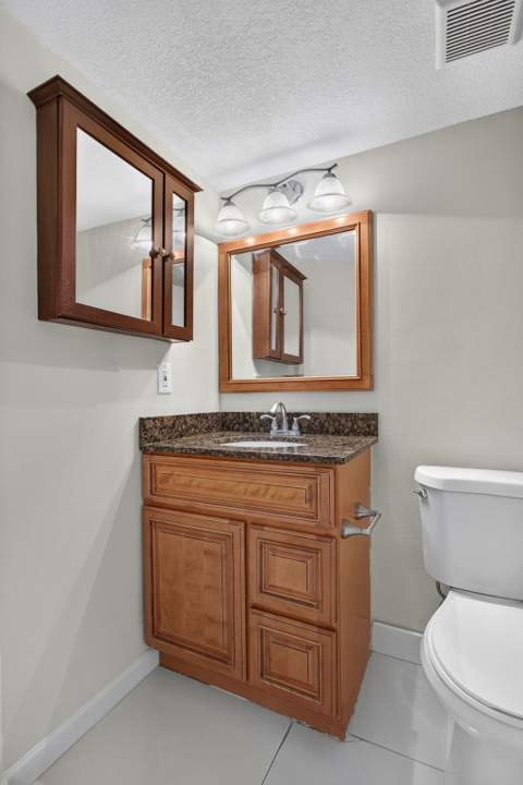 5540 Lakeside Drive #102, Margate FL - photo 9 of 31
