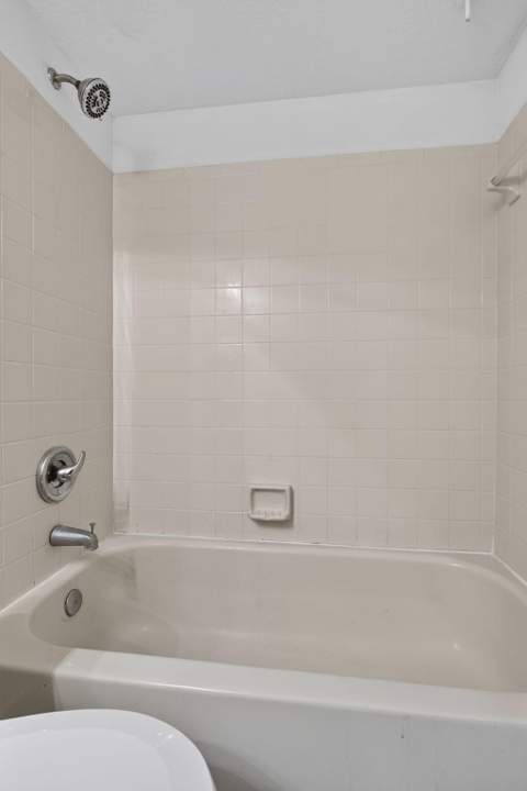 5540 Lakeside Drive #102, Margate FL - photo 10 of 31