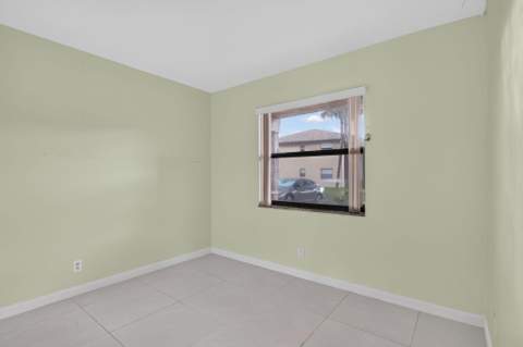 5540 Lakeside Drive #102, Margate FL - photo 11 of 31
