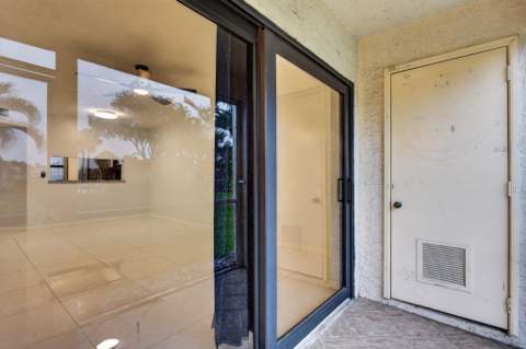 5540 Lakeside Drive #102, Margate FL - photo 23 of 31