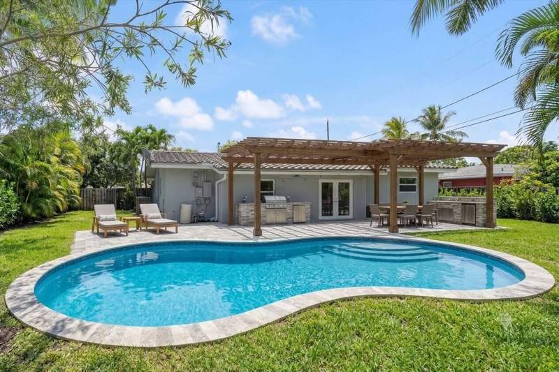 3 bedroom Single Family Residence at 4461 NE 19th Avenue, Coral Heights Sec One, Oakland Park — photo 2