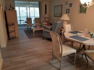 6795 Huntington Lane #405, Delray Beach FL - photo 8 of 41