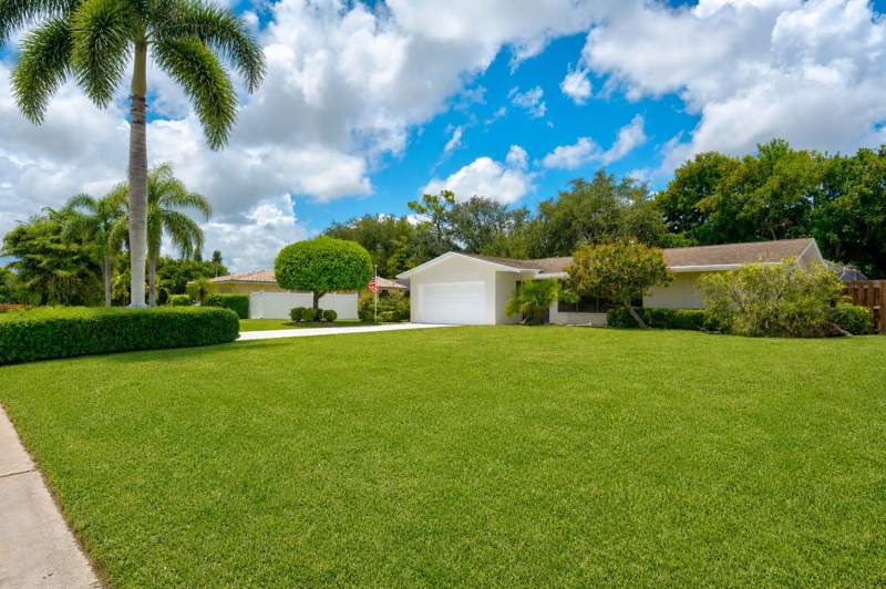 4 bedroom Single Family Residence at 7715 Saint Andrews Road, Palm Beach Natl Golf And Country Club Estates 1, Lake Worth — photo 3