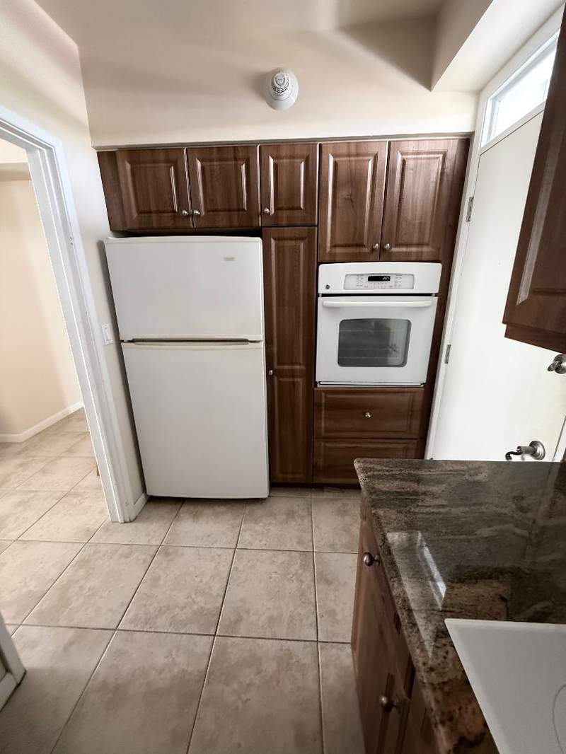 1 bedroom Stock Cooperative at 1920 S Ocean Drive #304, Atlantic Towers Co-Op, Fort Lauderdale — photo 4
