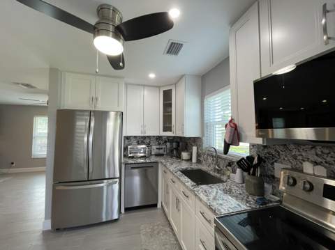 222 SE 3rd Street, Boynton Beach FL - photo 11 of 39