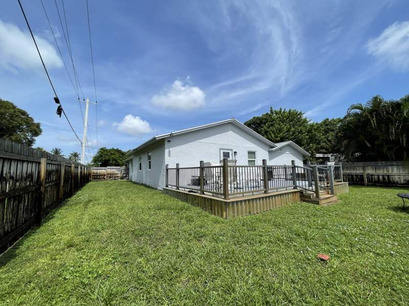 3 bedroom Single Family Residence at 222 SE 3rd Street, Boynton Town Of, Boynton Beach — photo 2